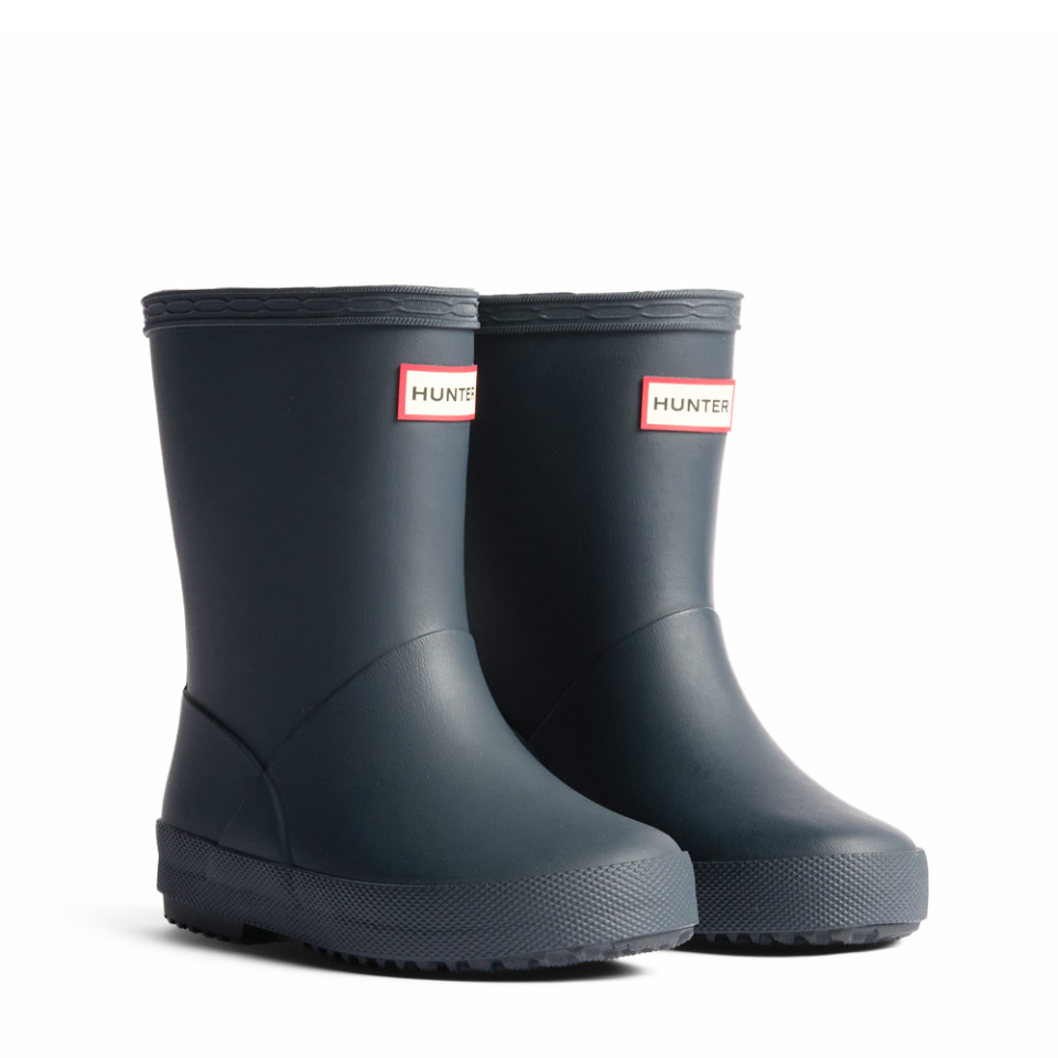 Mørkeblå isolerede gummistøvler